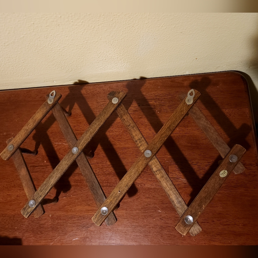 Vintage 1960's Adjustable Wooden Wall Rack Hooks - Picture 6 of 10